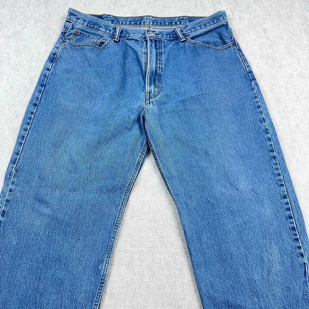 Vintage Y2K Levis 550 Jeans Men 38x29 Relaxed Fit Straight Leg Med Wash Adult